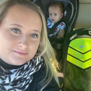 Meet your Posher, Kasey ❤️❤️❤️